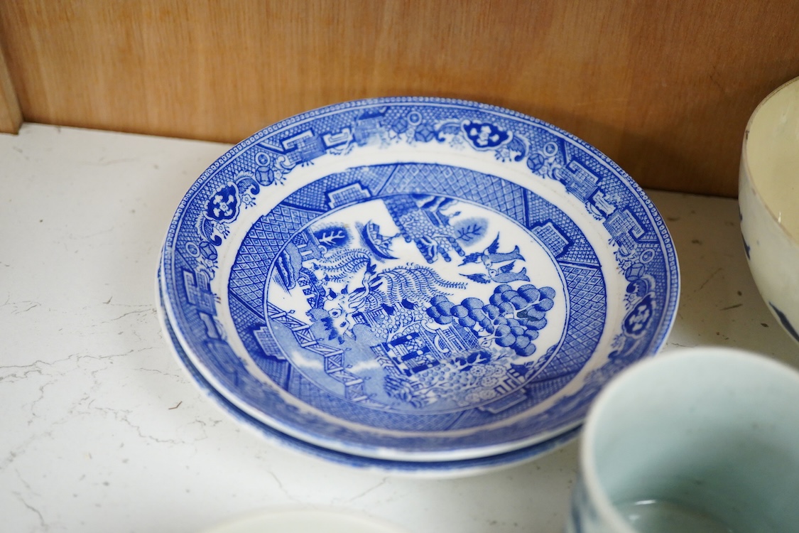 A group of 18th century Worcester, Liverpool etc. blue and white tea and coffee wares, teapot 9.5cm high
